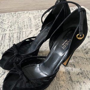 Gucci Gold Heel Bow Peep Toe Platforms